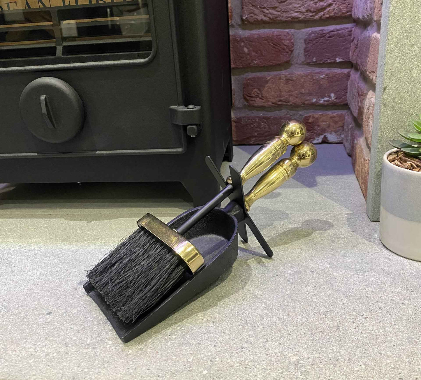 Hearth Tidy Fireplace Set – Cast Iron Shovel & Mild Steel Brush