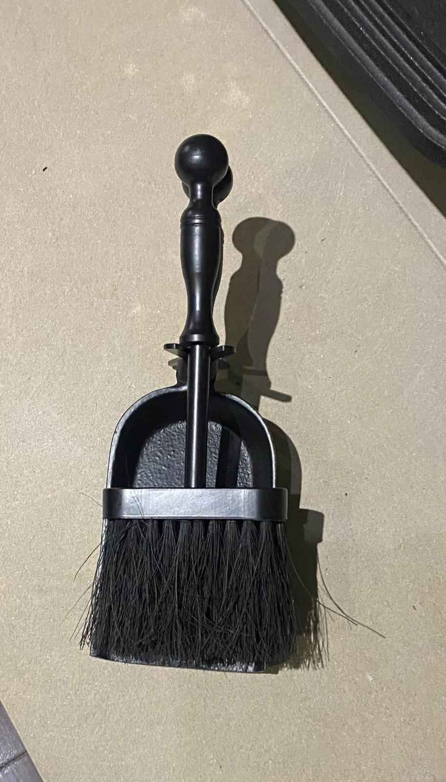 Modern Black Fireplace Ash Cleaning Set | Durable Cast Iron Shovel & Brush Heart